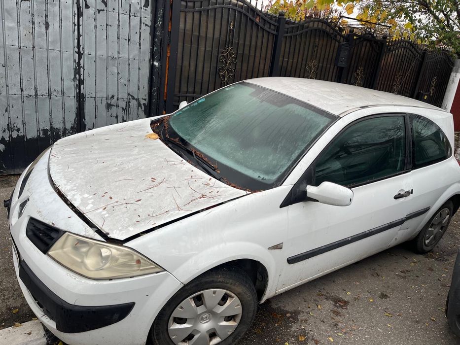 Vand  intreaga sau dezmebrez renaut megane 2