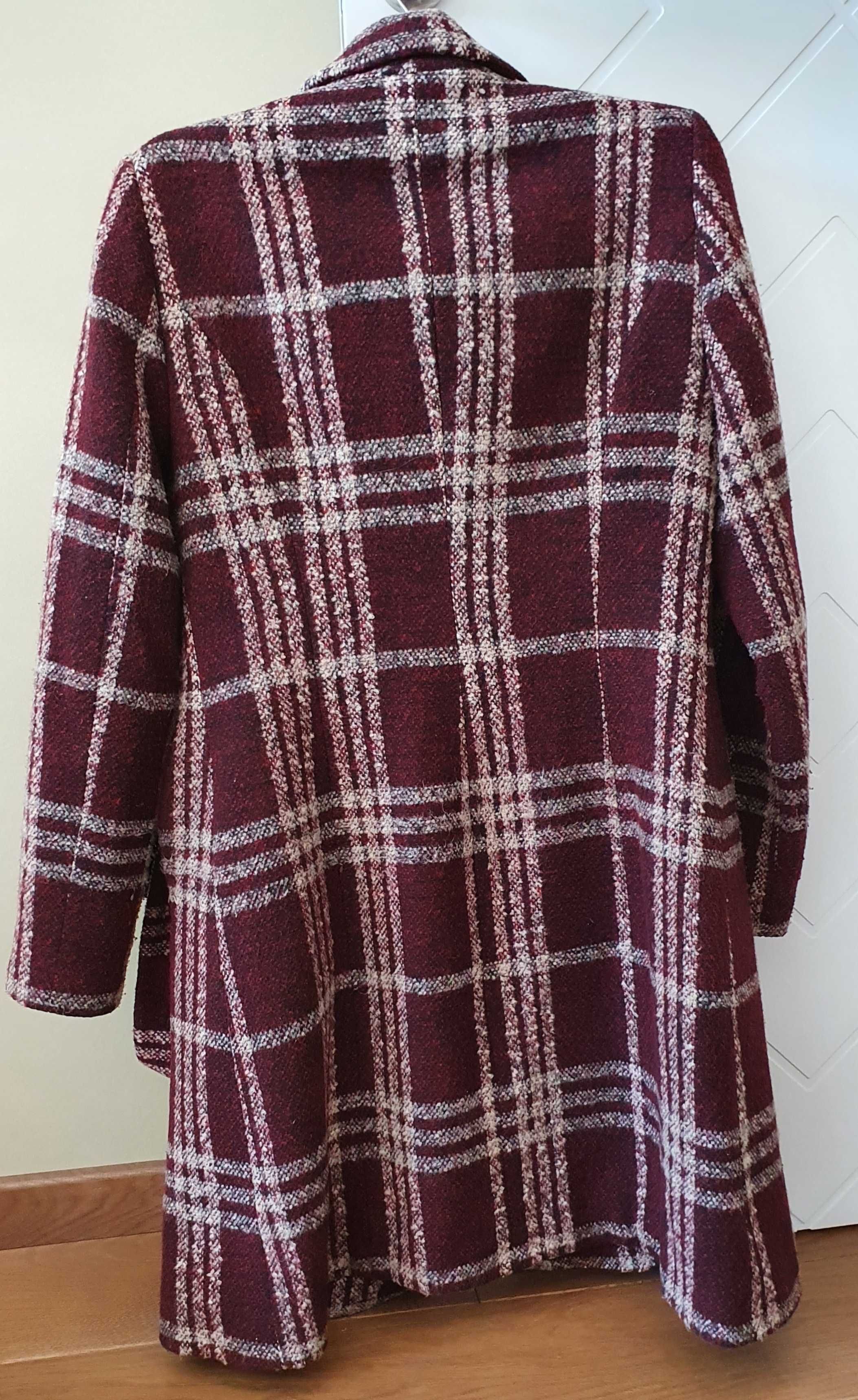Есенно-зимно дамско палто в цвят бордо (размер - M)