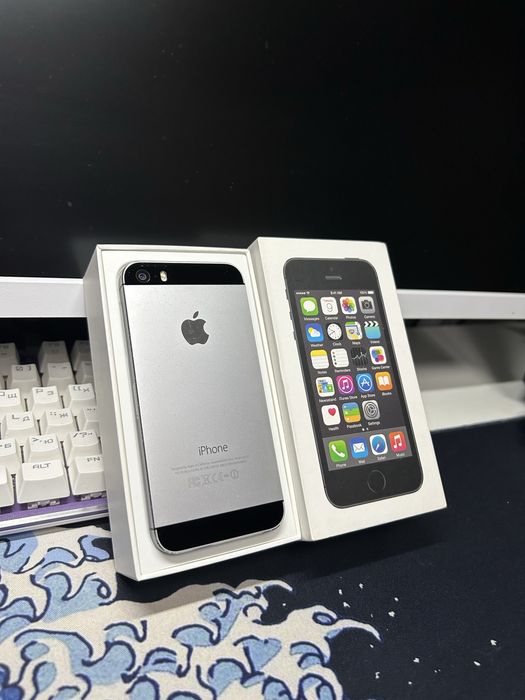 Продам айфон 5s.