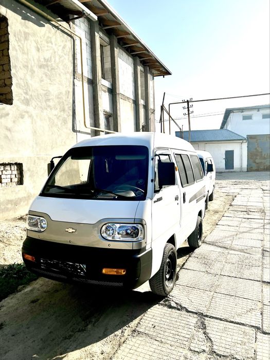 Damas srochna sotiladi