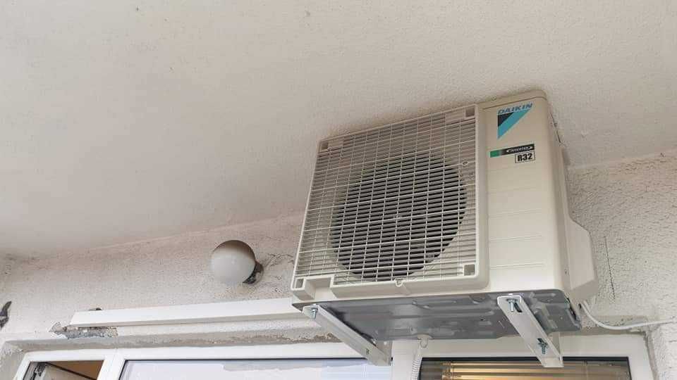 Инверторен климатик Daikin Sensira FTXF35E/RXF35E, 12000 BTU, Клас A++