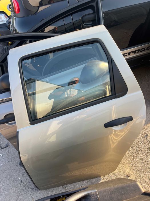 Врата Dacia Duster 2020г 1 предна и 2 задни