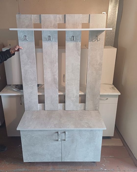 Продам  прихожую