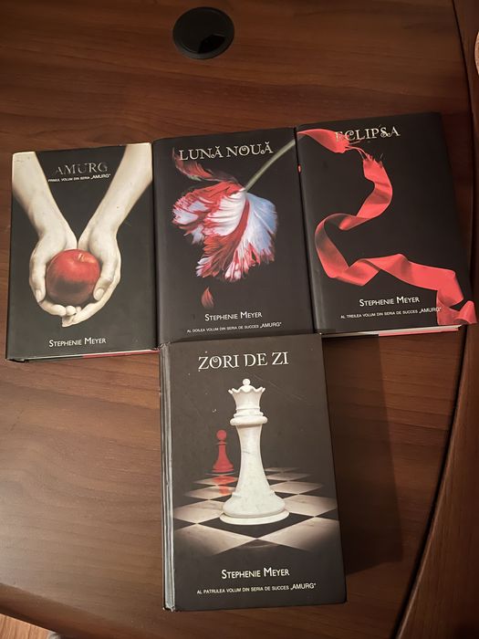 Seria Twilight – Stephenie Meyer – 4 volume