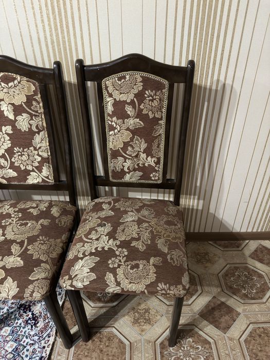 Продам стулья.