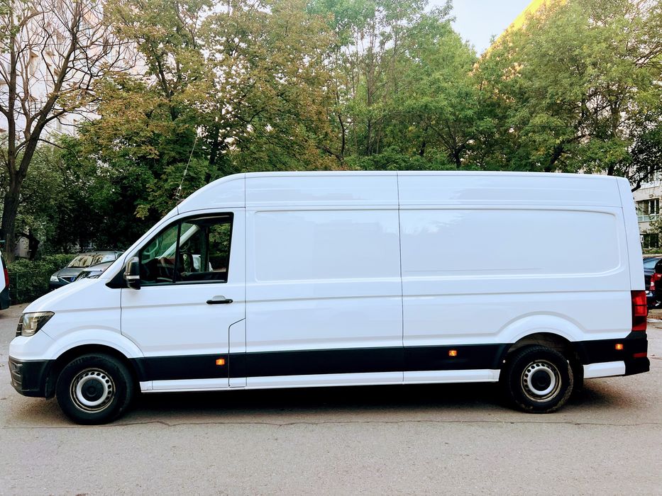 Inchiriere Duba VW Crafter 2022 Fara Sofer | Minim 5 zile | AC | Pilot
