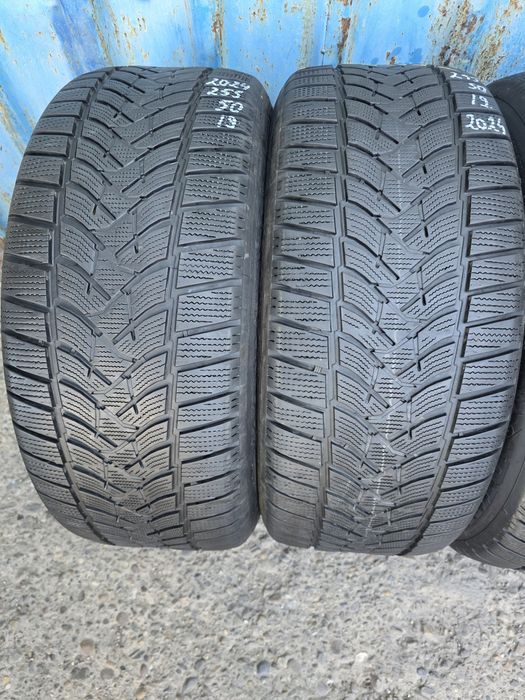 Anvelope Iarnă 235.55.19+255.50.19 Dunlop An 2024