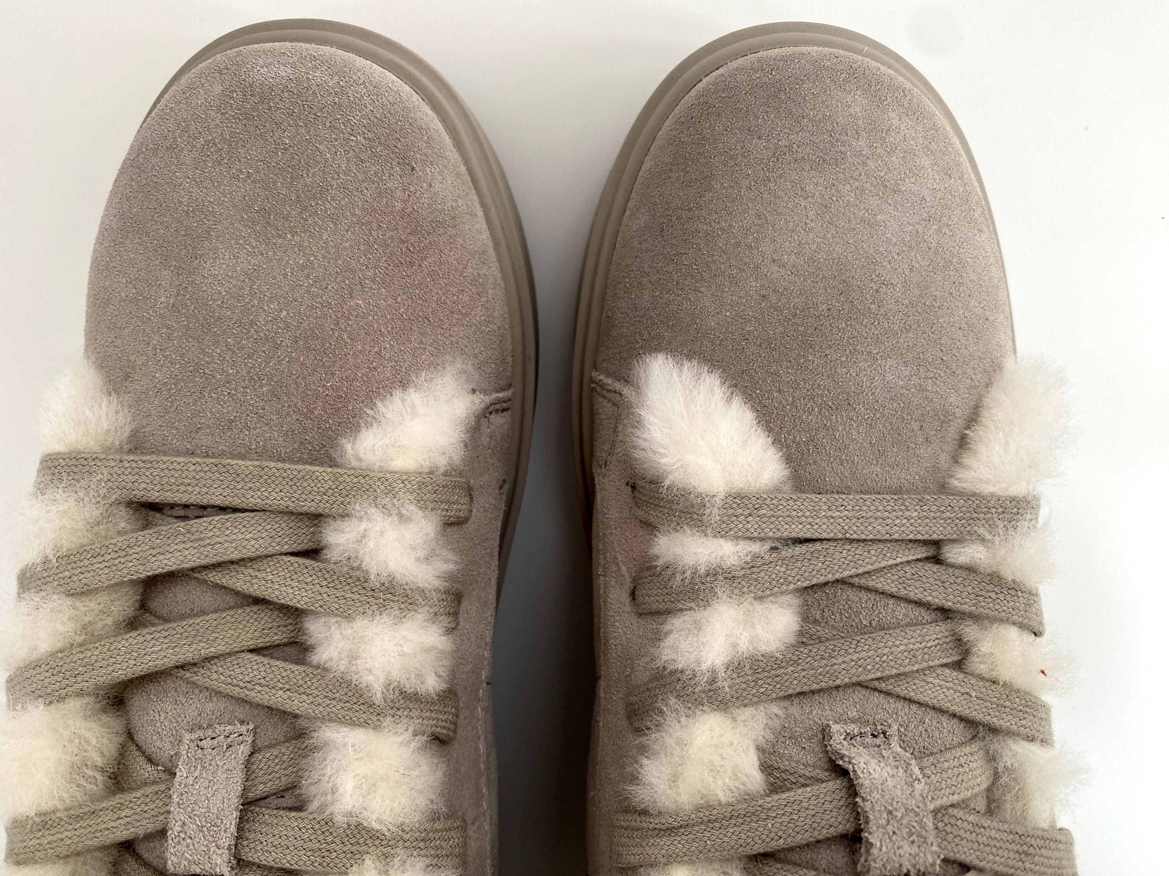 Pantofi noi, 38,piele intoarsa cu blana stil UGG, brand “Si Barcelona”