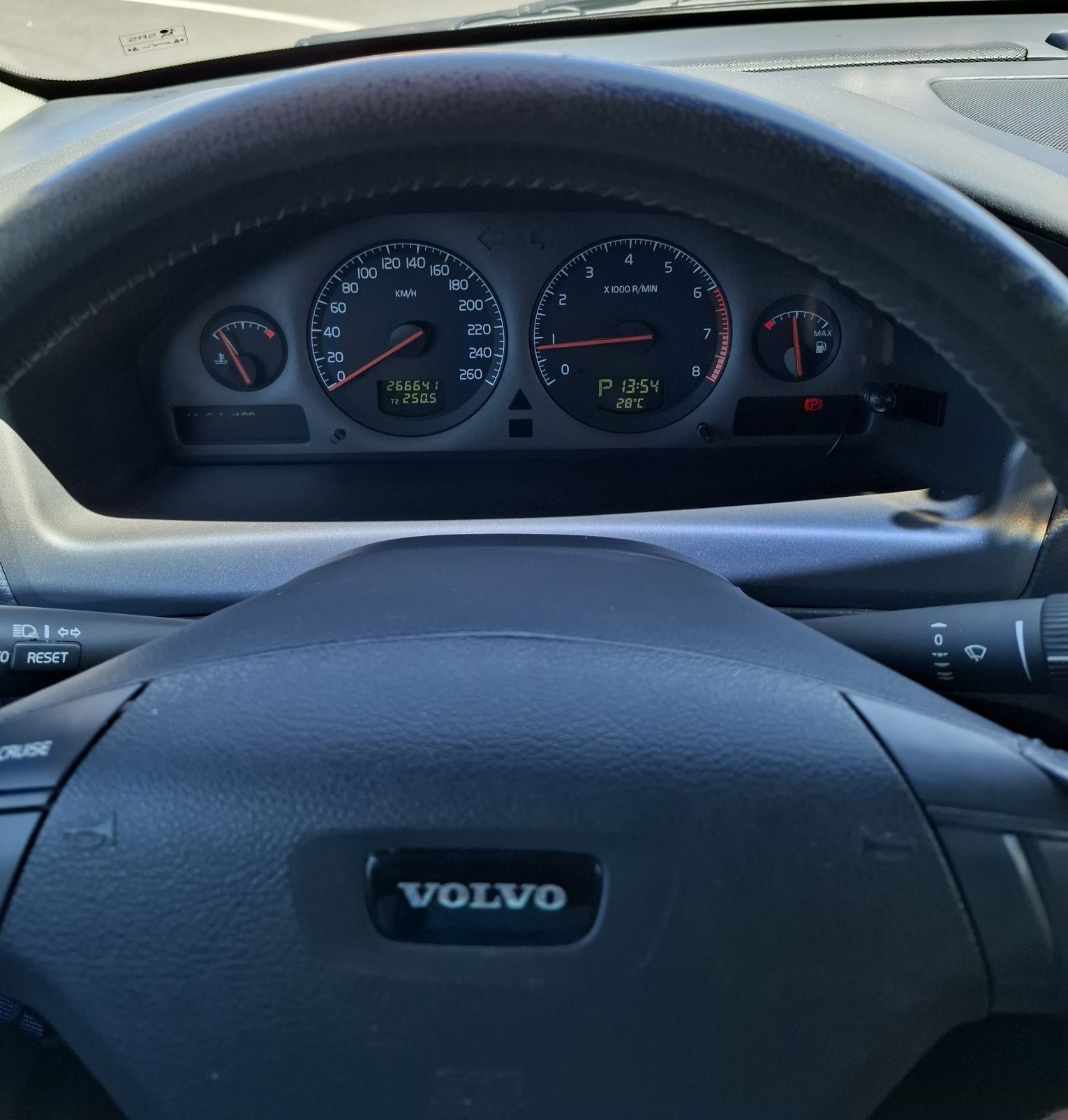 Volvo s 60 2.4 benzi a 200cp awd