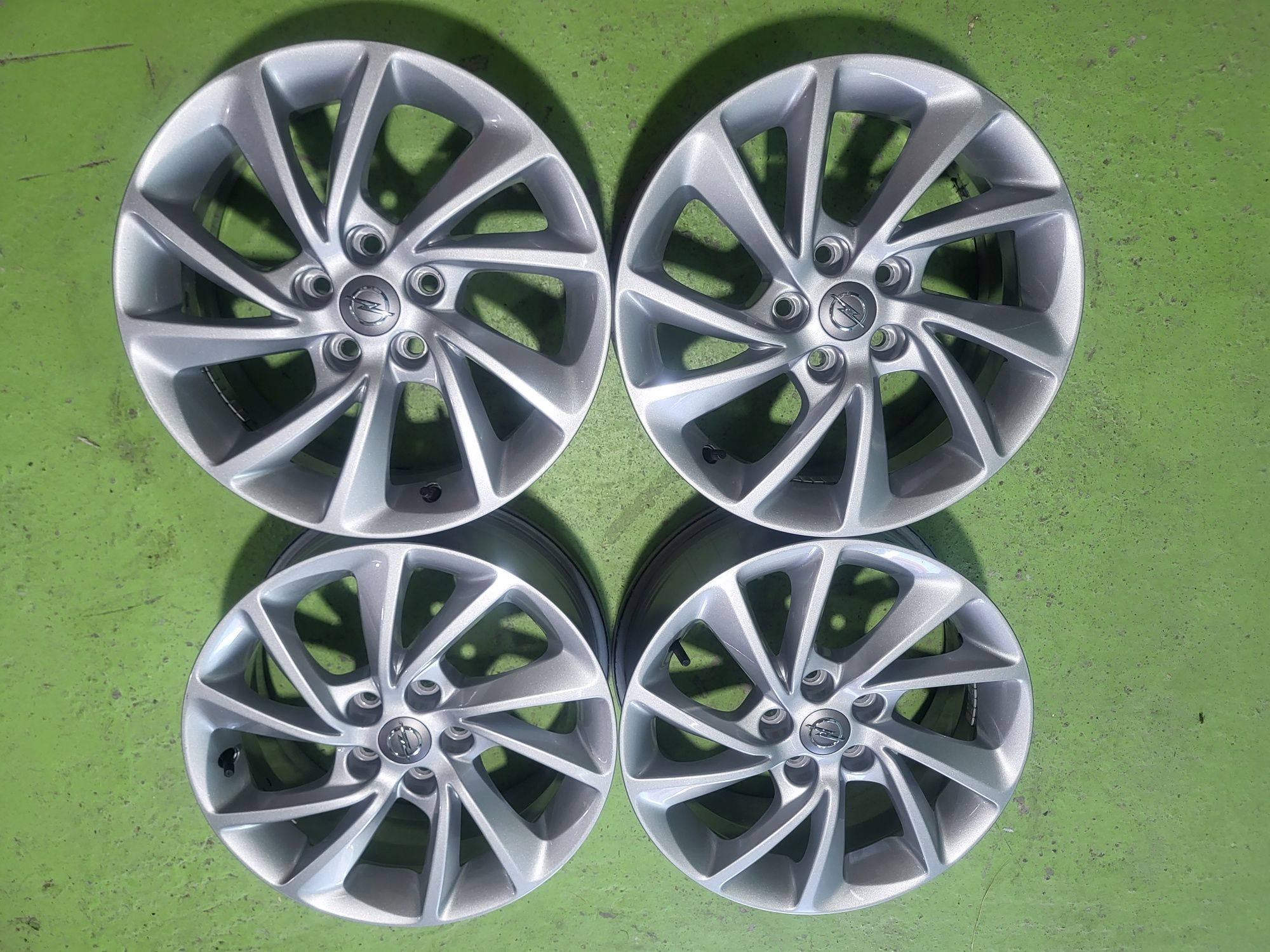 16 5x105 Opel лети джанти 5х105 опел