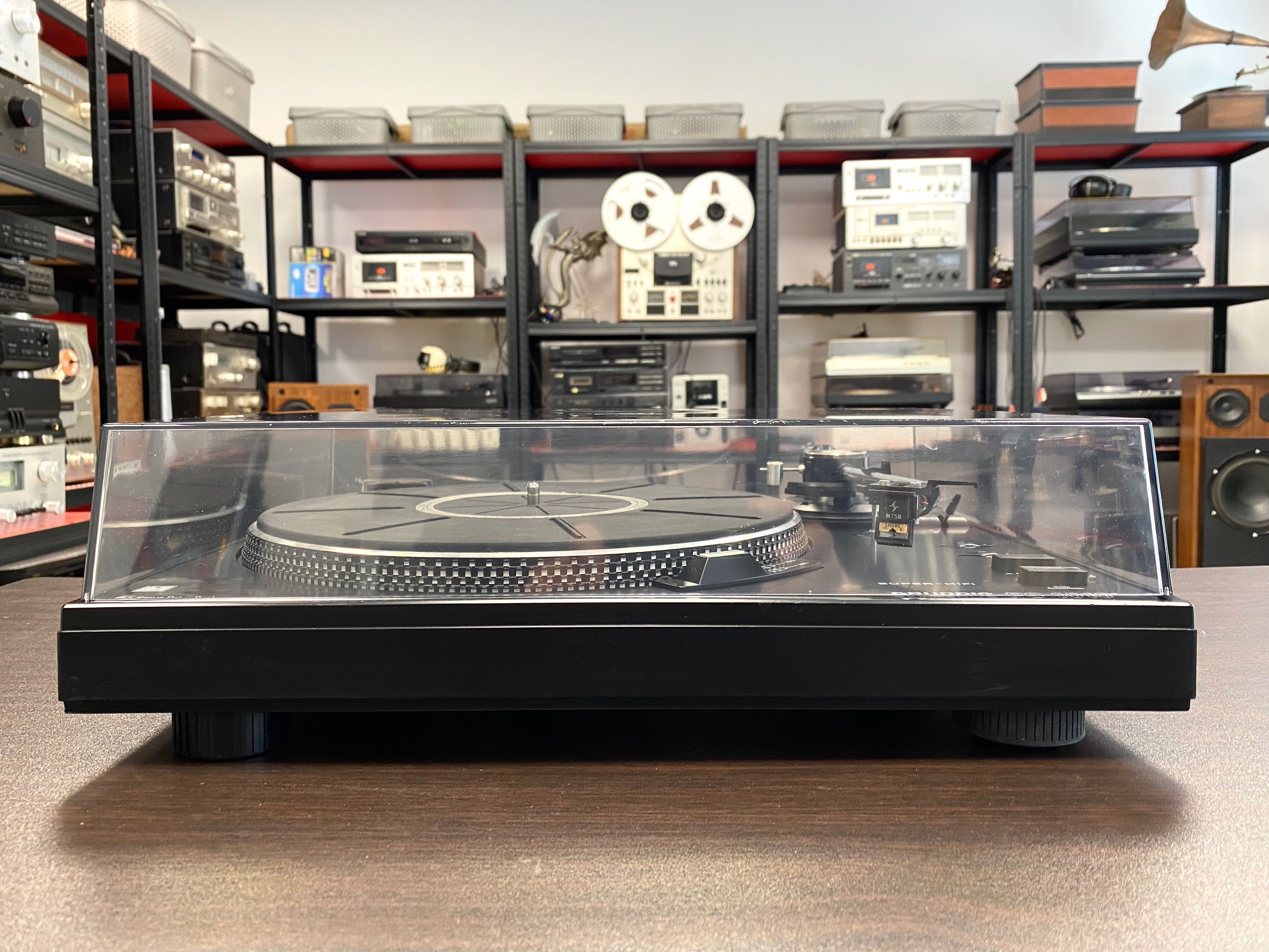 Super HiFi грамофон Grundig