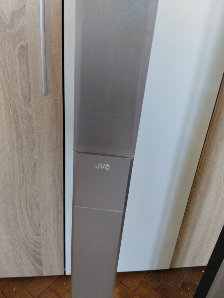 Двд със две колони JVC