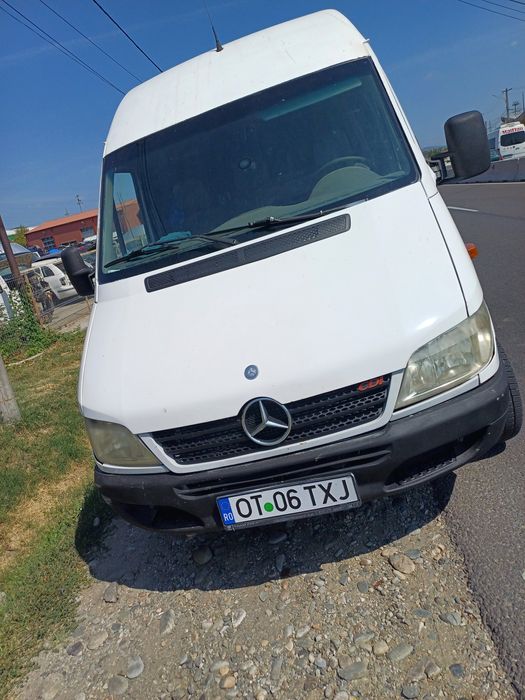 Transport IKEA mutari, mobila,moloz,relocari,canapele transport Dedema