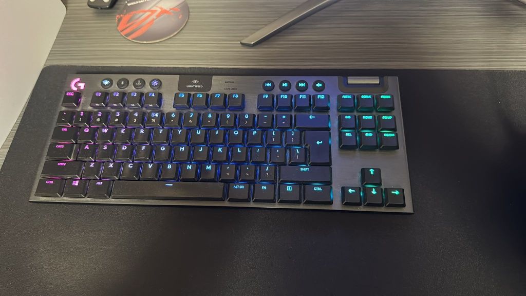 Vand pc gaming i7 10th 3080,periferice logitech monitor acer predator