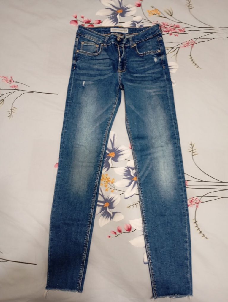 Дамски дънки Zara -S