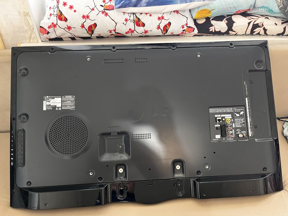 Продам телевизор смарт