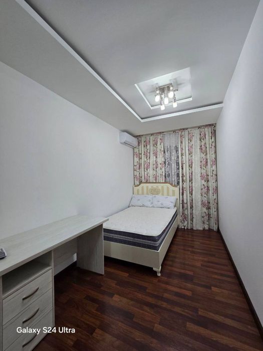 4 в3/3/5 77 серия, Садыка Азимова, Японское посольство