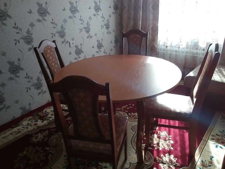 Продам стол со стульями
