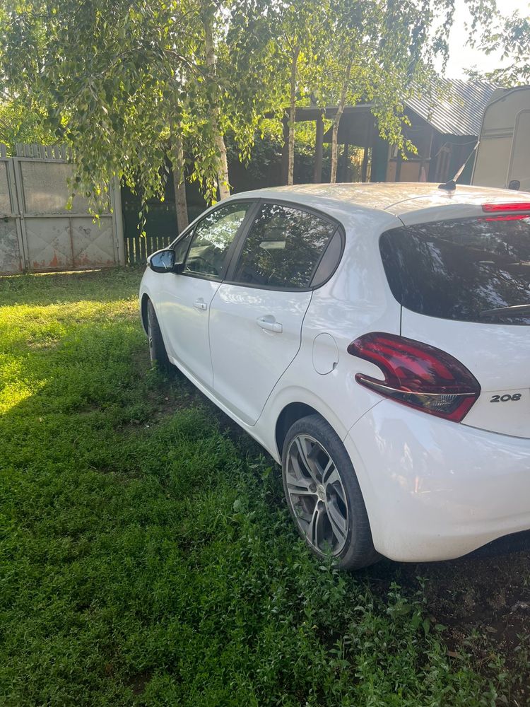 Peugeot 208 an 2015
