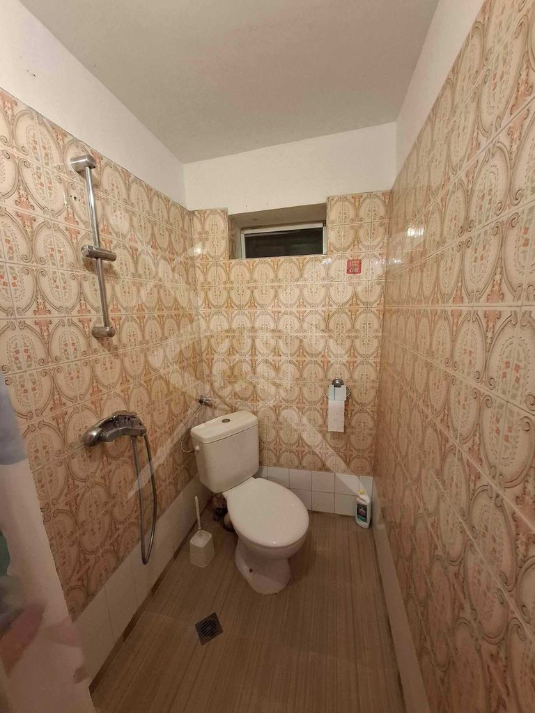 Дава се под наем Етаж от къща в Варна, Цветен квартал - 70 кв.м за 425 € - Снимка #5