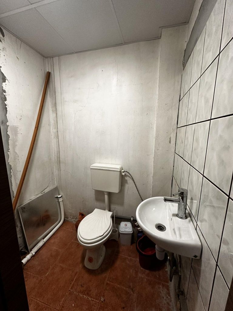 Дава се под наем Офис в София, Люлин 3 - 20 кв.м за 200 € - Снимка #2