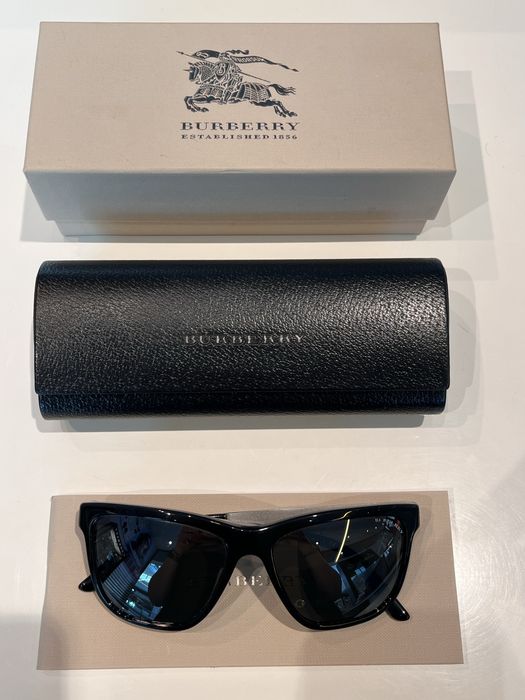 Дамски слънчеви очила BURBERRY