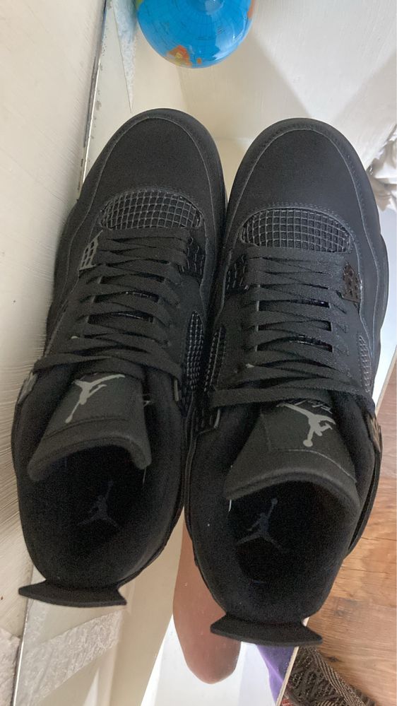 Jordan 4 black cat