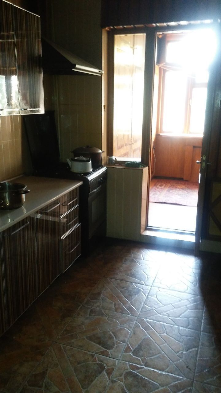 Сдаеться на метро Хамза, 3 ком квартира