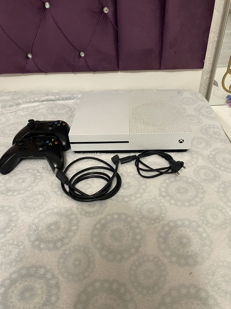Xbox one S 500 gb
