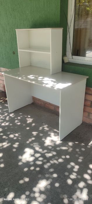 Продам писменый стол