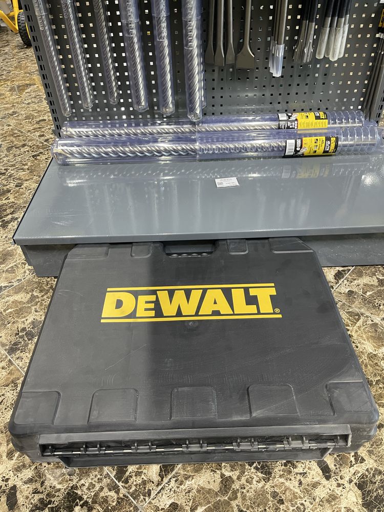 Трёхрежимный перфоратор SDS-MAX DeWalt D25481K-QS