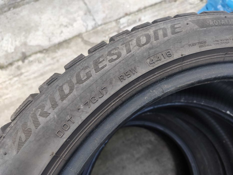 2бр Зимни гуми 225 45 18 - Bridgestone
