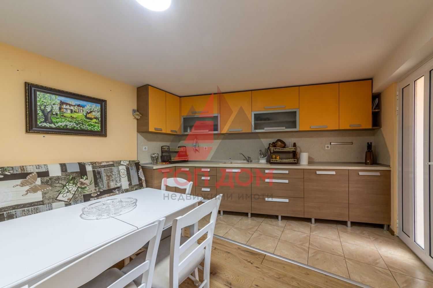 ЕКСКЛУЗИВНО! Тристаен! кв.Бриз! Площ 90кв.м.! На две нива! Код 6996