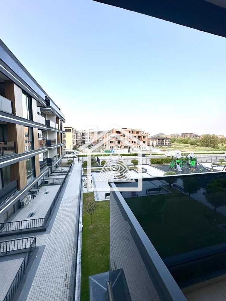 Луксозен двустаен апартамент под наем в Green Hill Residence