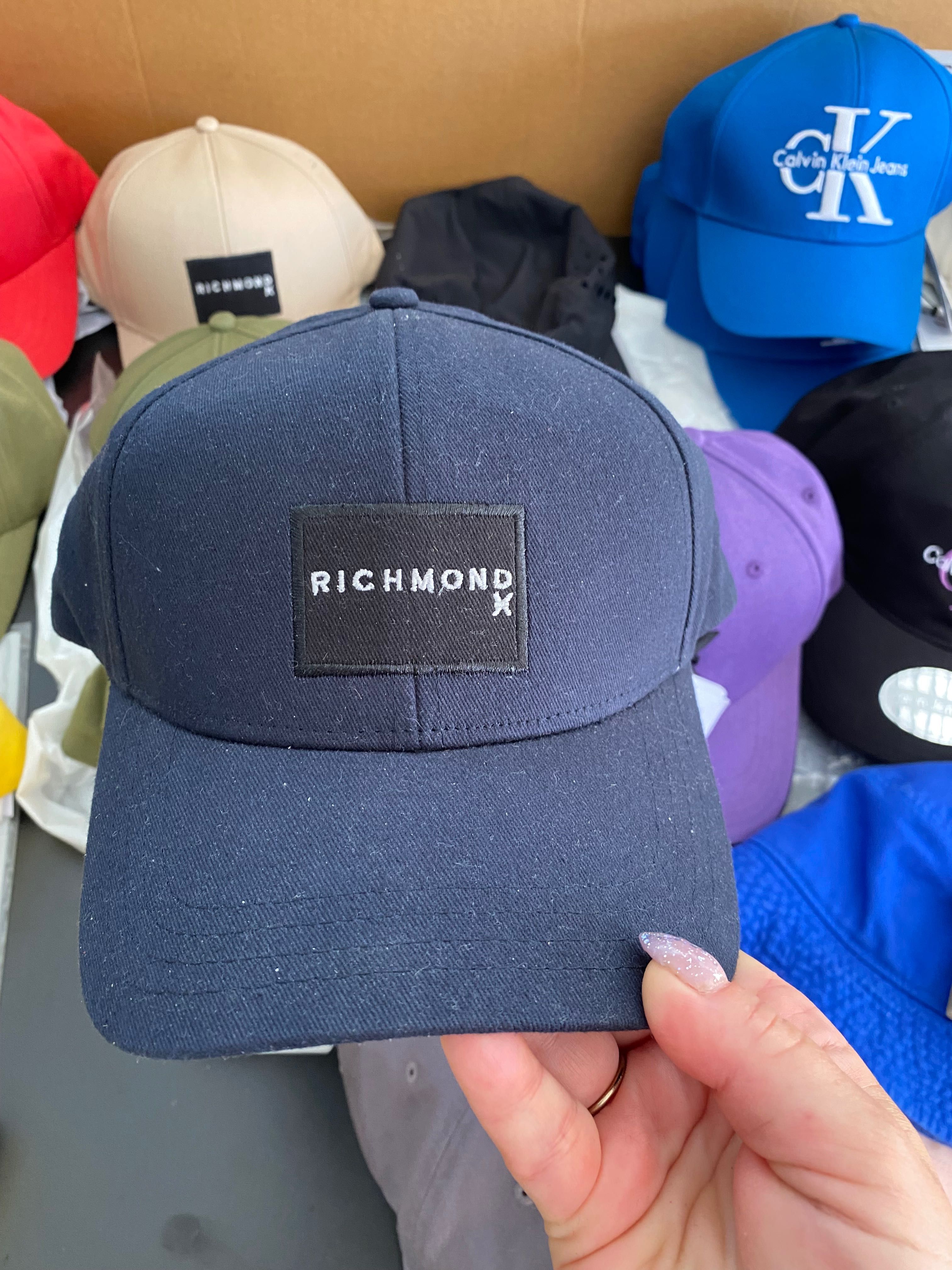 Шапка с козирка оригинална Richmond
