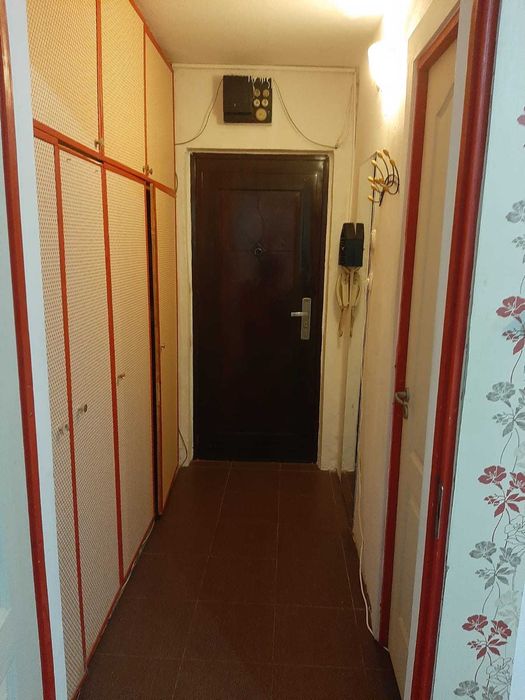 proprietar inchiriez apartament 1 camera zona Plavat