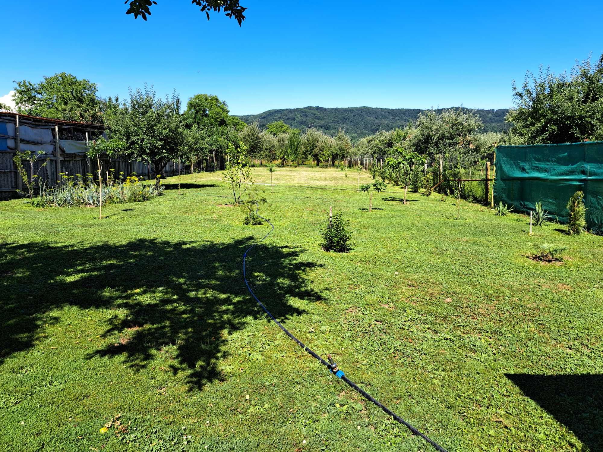 Casa spatioasa cu teren in com Voinesti DB