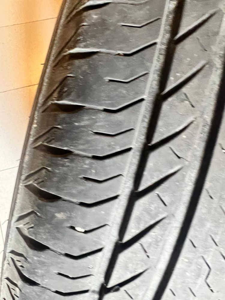 Продам шины 245/55 R19 фирмы Bridgestone