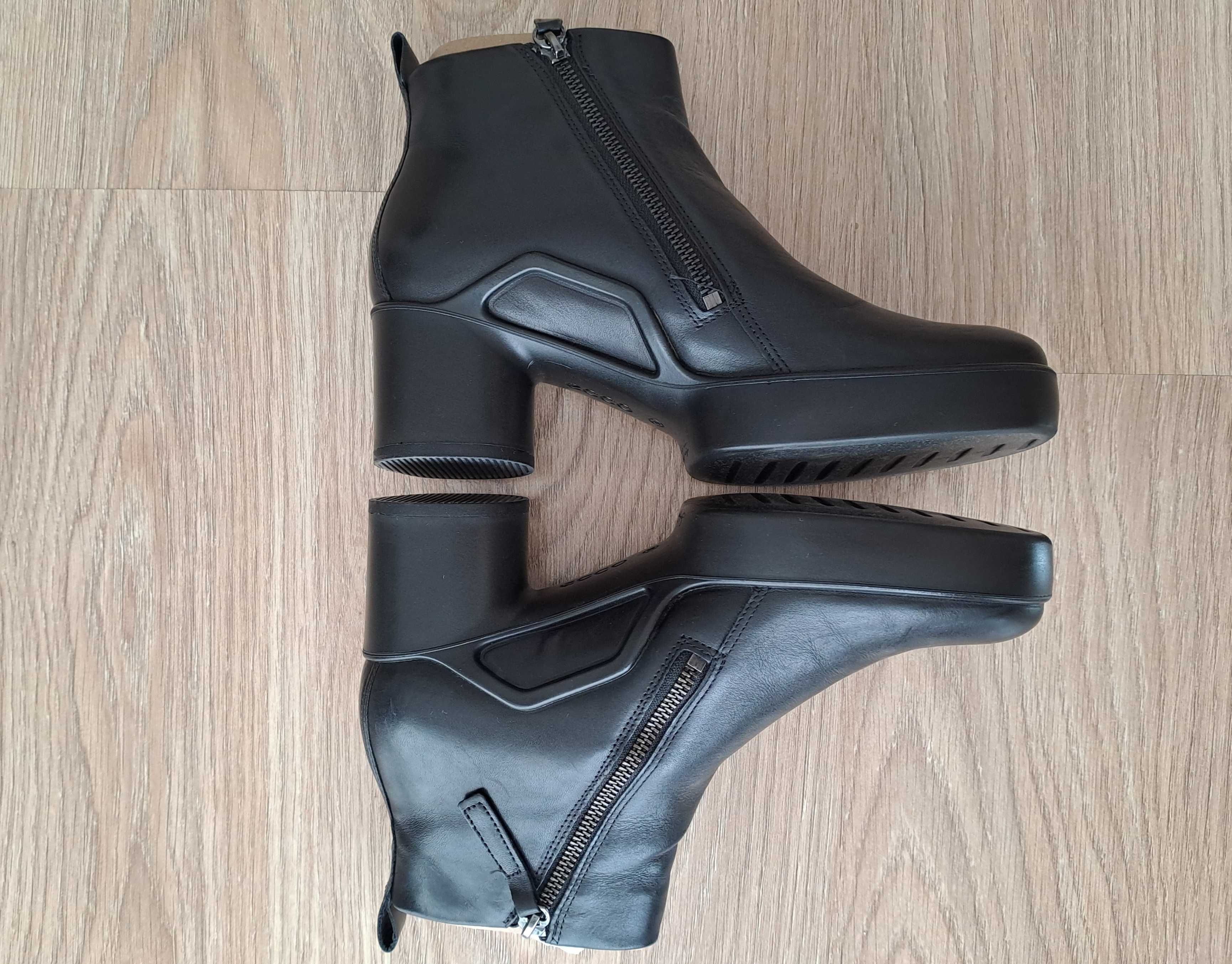 ECCO Shape Sculpted Motion 35 mm ankle boots
