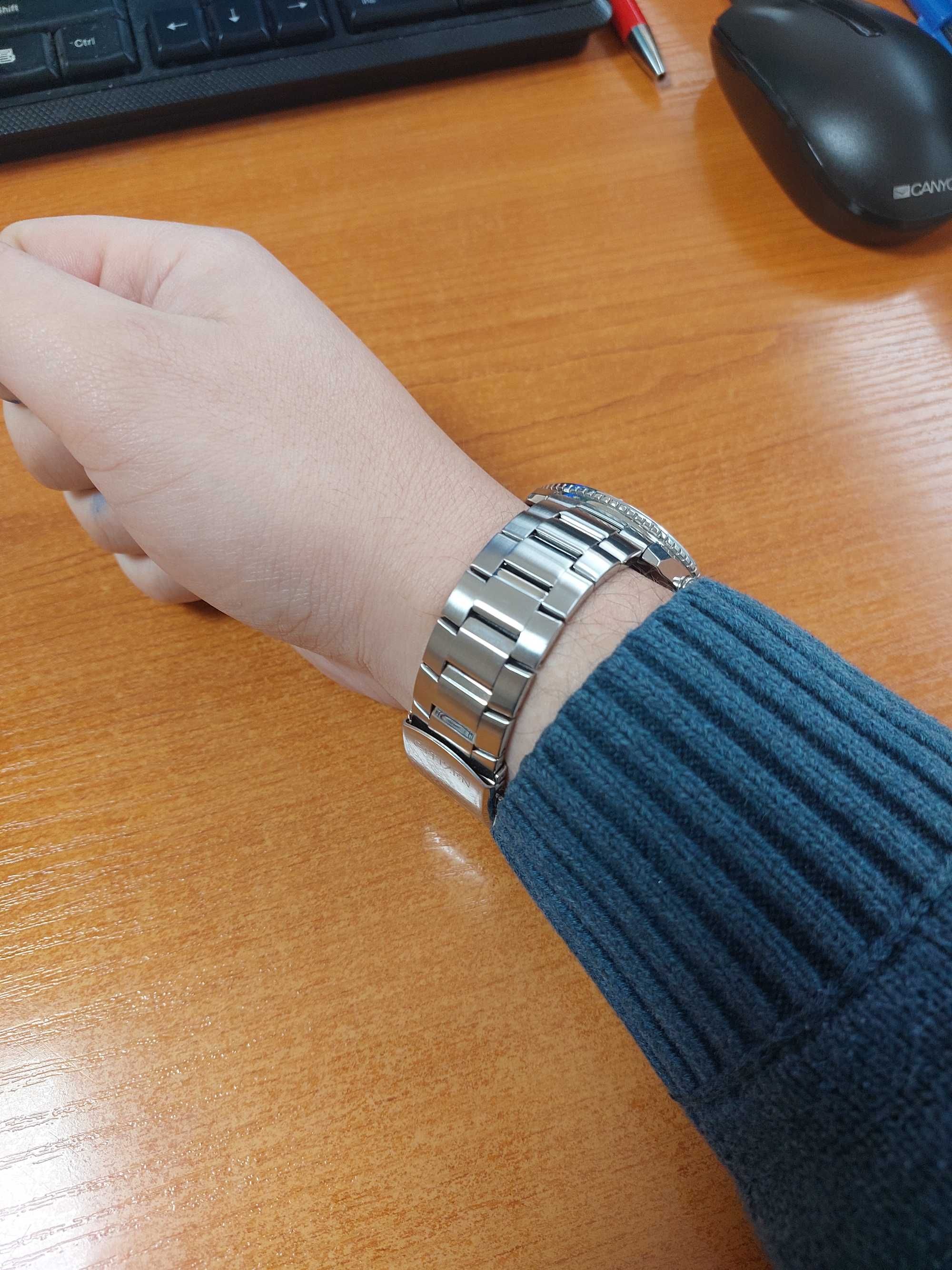 Продавам  часовник Citizen Quartz Chronograph AN8200-50A