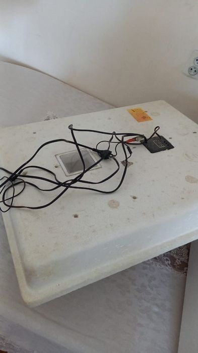 Продам инкубатор несушка б/у в отличном состоянии