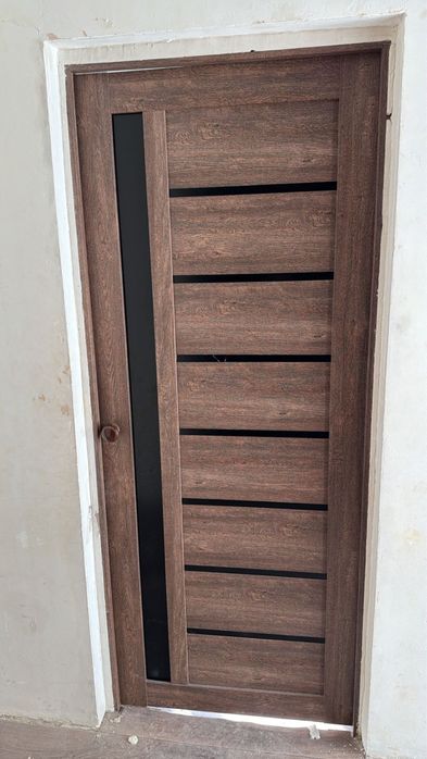 Продам дверь б/у