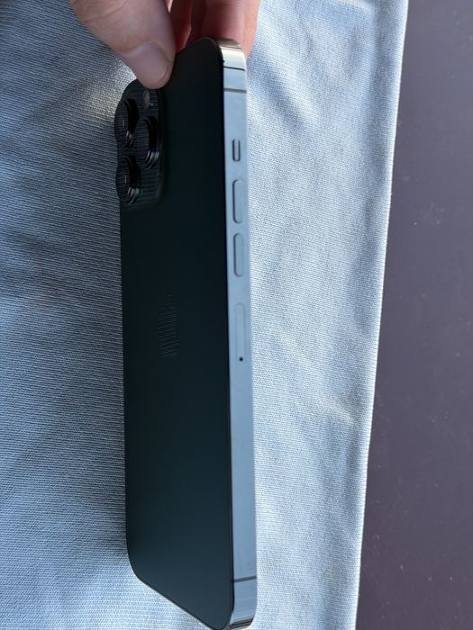 Iphone 13 pro max green