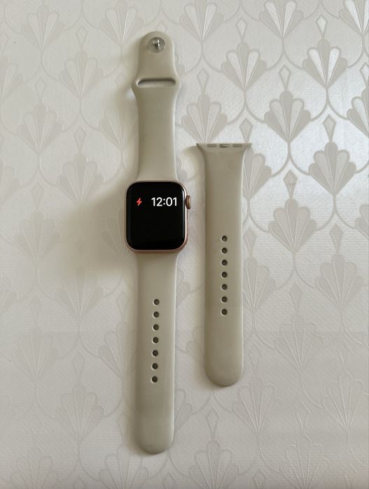 Apple Watch SE (1-поколение)