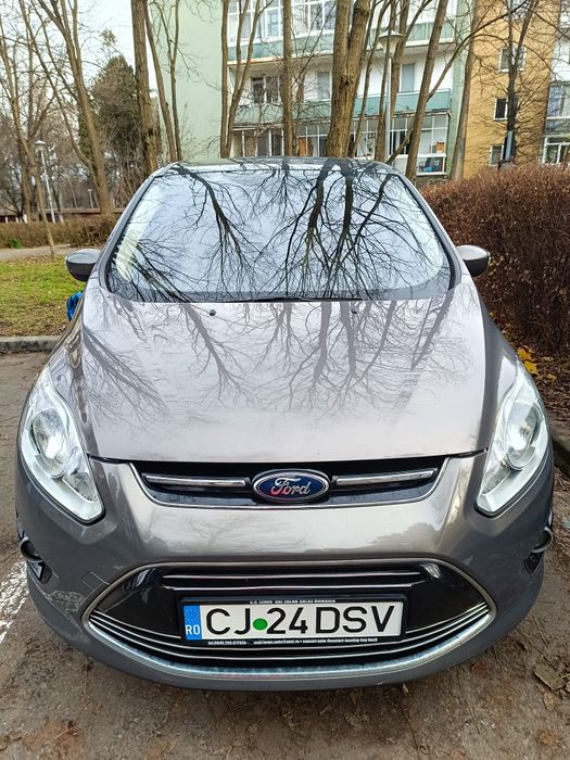Vând Ford CMax monovolum