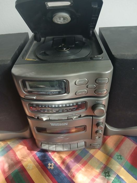 Vând combină muzicală