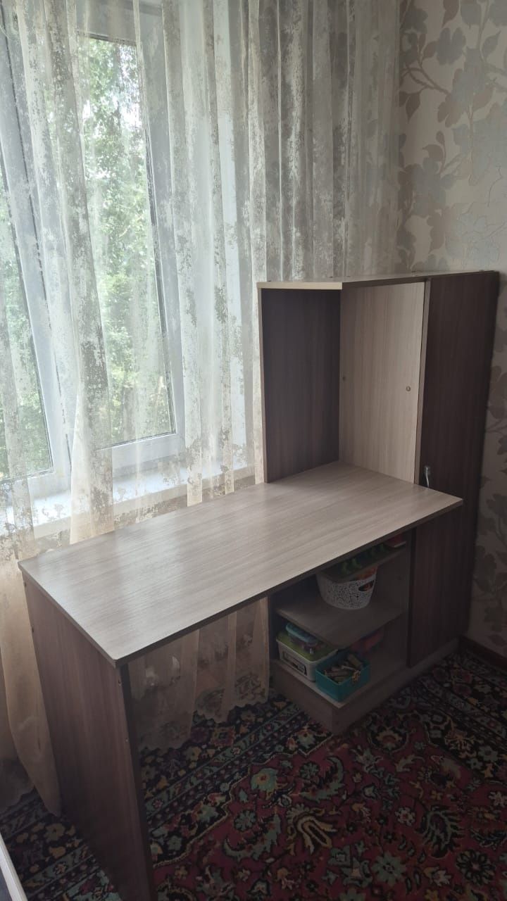 Продам парта- шкаф