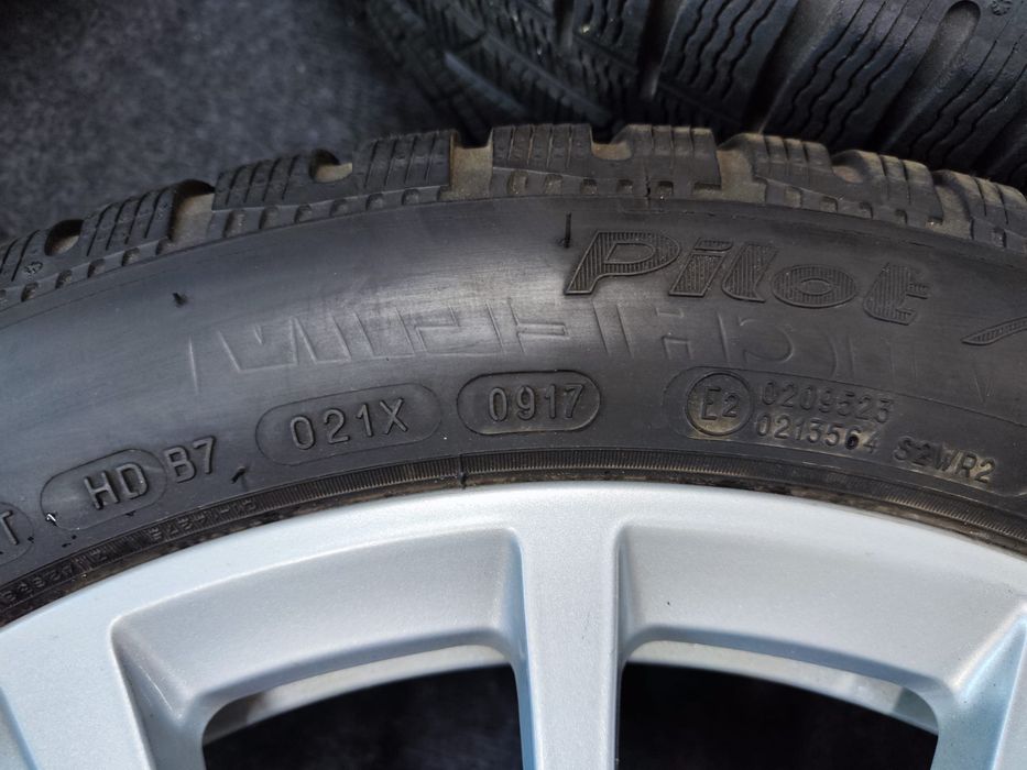 Set Jante cu anvelope iarna Bmw seria 5 g30 g31 R18