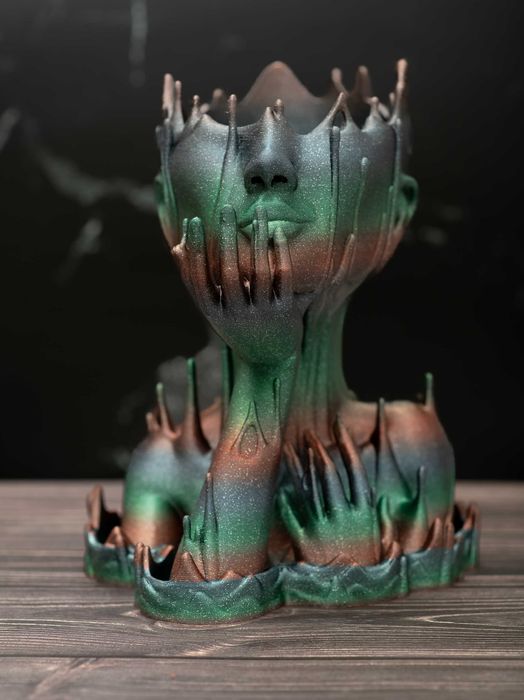 Vaza decorativa Printata 3D Melted Girl Rainbow Terra