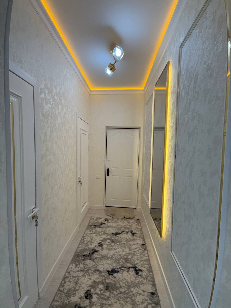 Продаю 2 ком квартира на 2 этаже 4 этажного дома. Авиосозлар 4